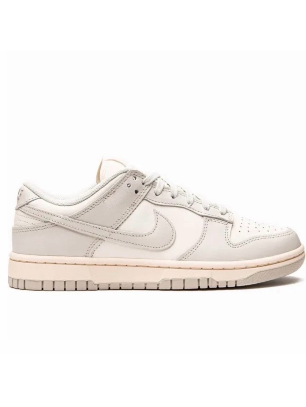 Nike Dunk Low Light Bone Sneakers